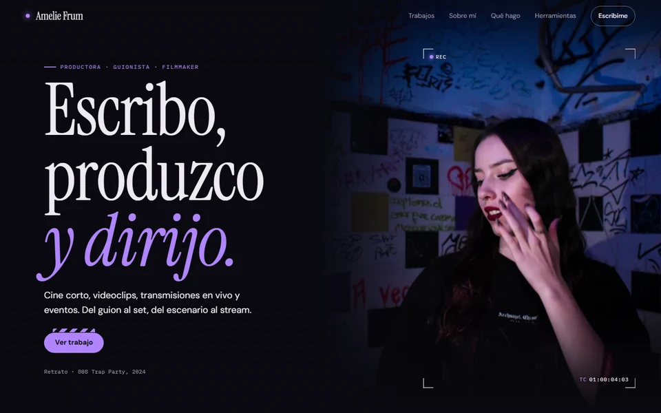 El portfolio de Amelie Frum: portada con su retrato y el título Escribo, produzco y dirijo.